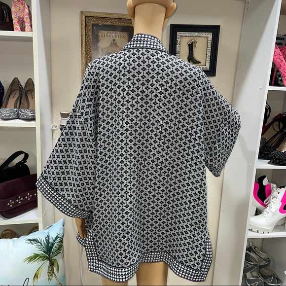 Max Studio NWT! Black/White Geo Tile Print  Kimono Size L - Picture 6 of 13